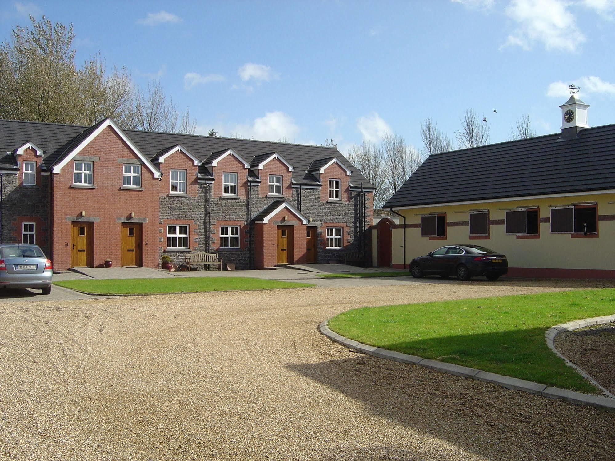 Stable Court Apartments Antrim Exterior photo