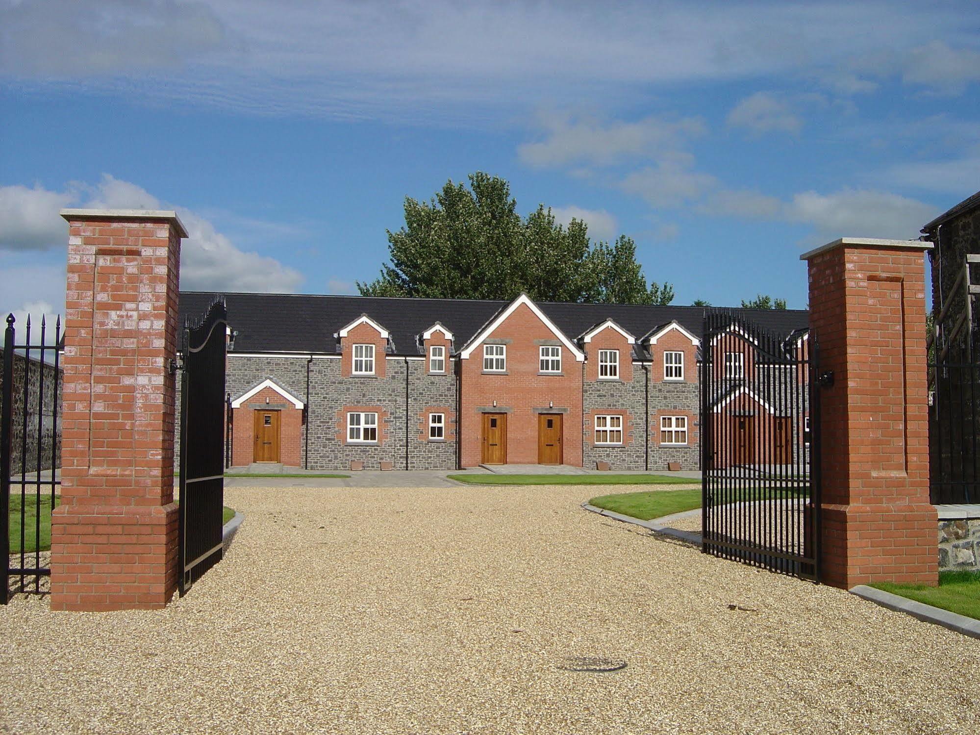 Stable Court Apartments Antrim Exterior photo